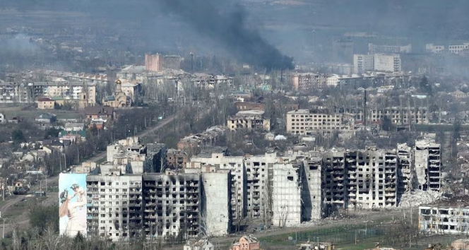 Rusia nuk ndal sulmet, rrit bombardimet në Bakhmut