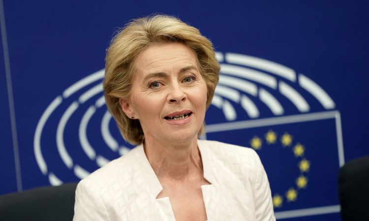 Ursula von der Leyen paditet për negociata “private” me Pfizer