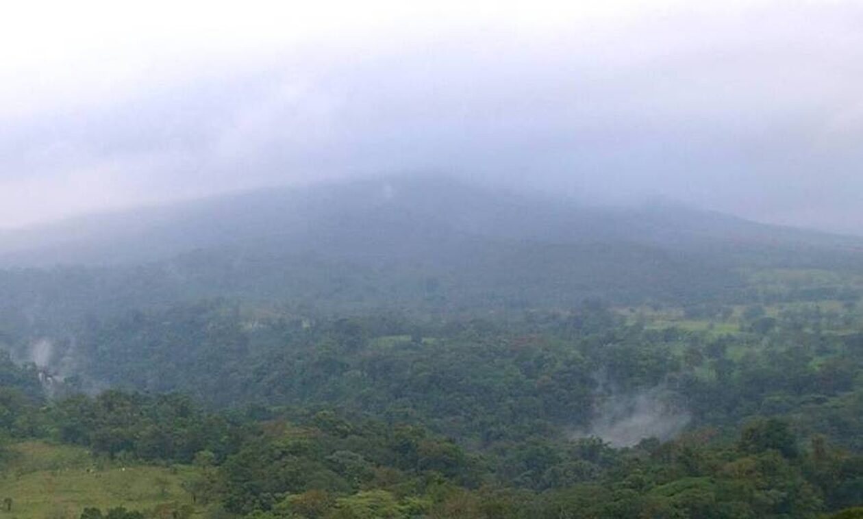 Shpërthen vullkani ‘Rincon de la Vieja’ në Kosta Rika