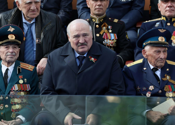 Parada e “9 Majit” në Rusi, Lukashenko largohet pa takuar mikun e tij Putin