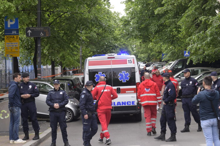 Detaje të reja nga sulmi me 9 viktima në Beograd/ Policia gjen një çantë me municione dhe armë