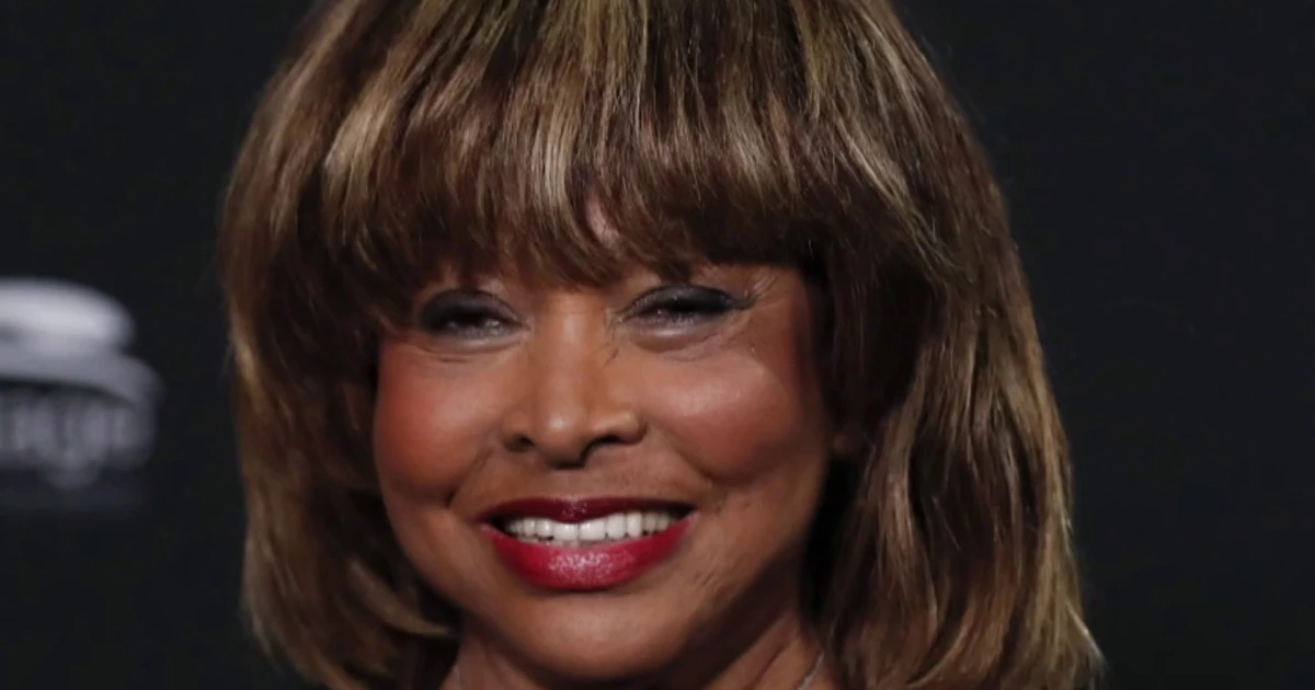 FOTO/ E dobët dhe kishte nevojë për ndihmë që të ecte, dalja e fundit publike e Tina Turner