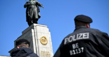 Të shtëna me armë në fabrikën e Mercedes Benz në Gjermani, një i vrarë