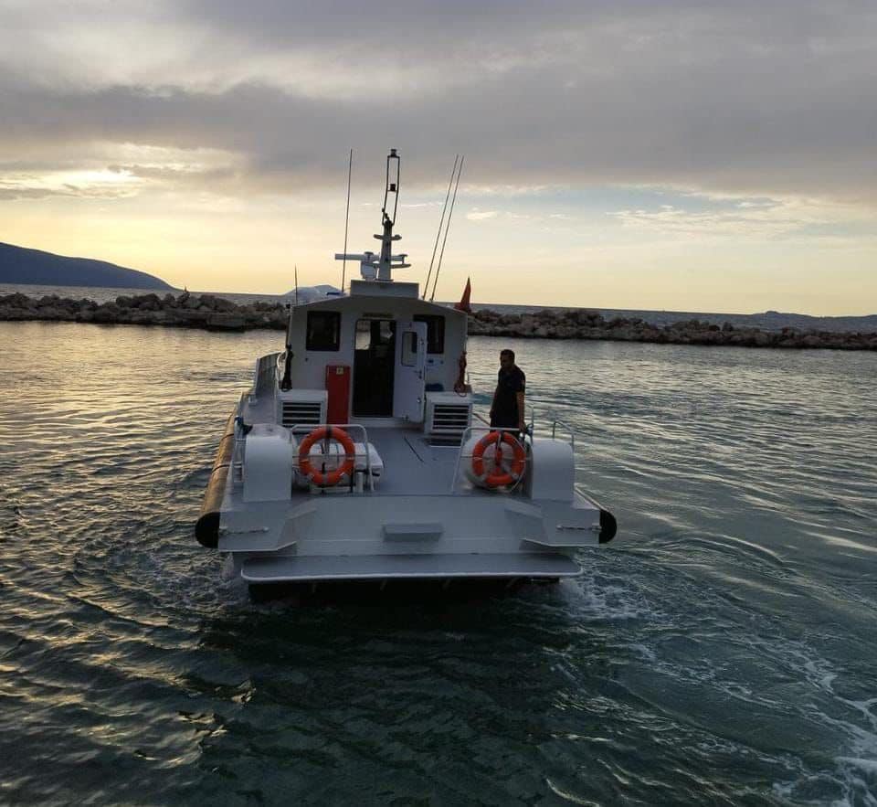 “Njërin e kishte kafshuar qeni”, shpëtohen dy turistët gjermanë të bllokuar në Gjirin e Gramës