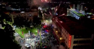 VIDEO/ Peja kampione në Superligën e basketbollit të Kosovës, festë emocionuese në rrugët e qytetit