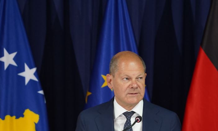 Scholz: Procesi i normalizimit ndërmjet Kosovës dhe Serbisë duhet të vazhdojë