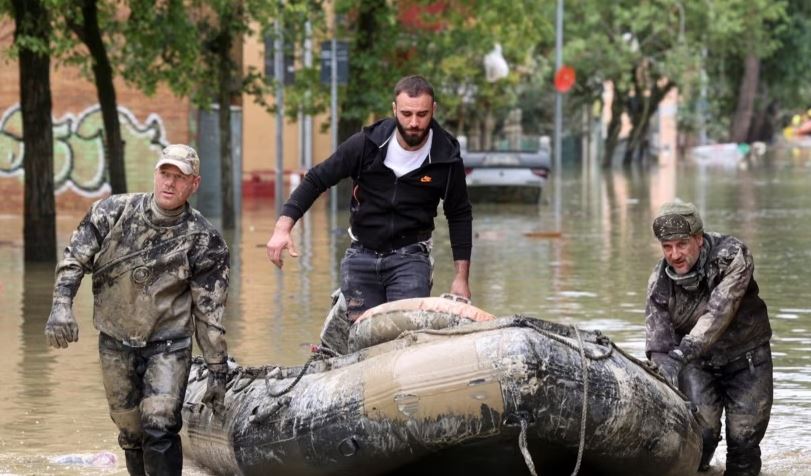 Të paktën 13 të vdekur nga vërshimet në Itali