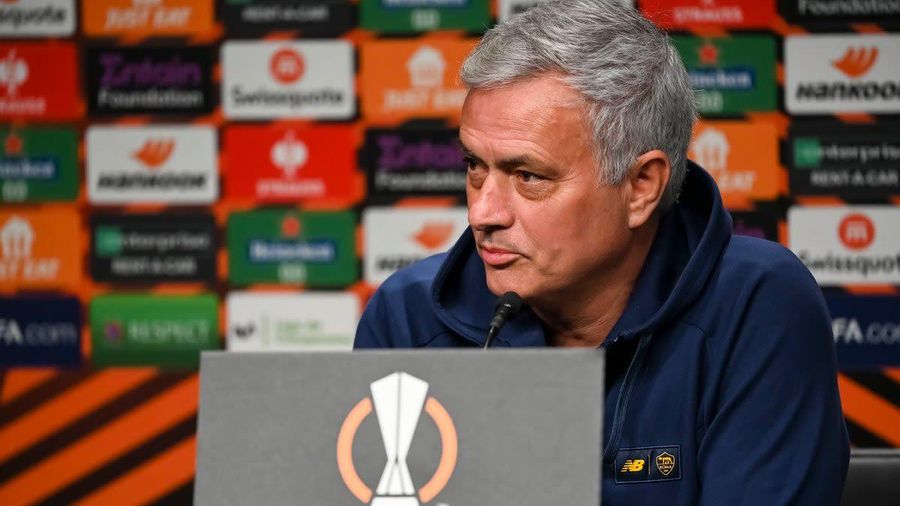 Mourinho “karikon” Roma-n para finales: Dy finale evropiane radhazi arrihen vetëm nga skuadra të mëdha