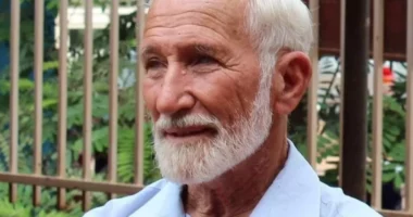 Al Kaeda liron australianin që mbante peng prej 7 vitesh