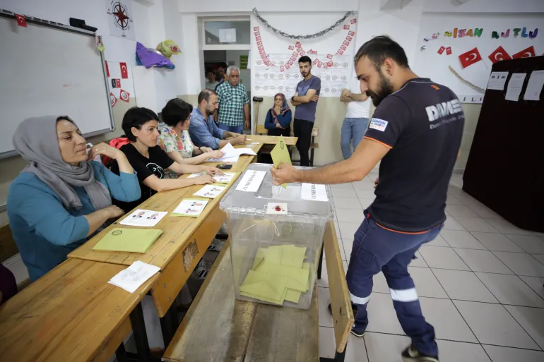 Zgjedhjet në Turqi/ Pjesëmarrja e votuesve më e madhe se në raundin e parë