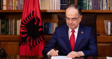 Lokalet/ Mesazhi i presidentit për votuesit: Hidheni votën me përgjegjësi