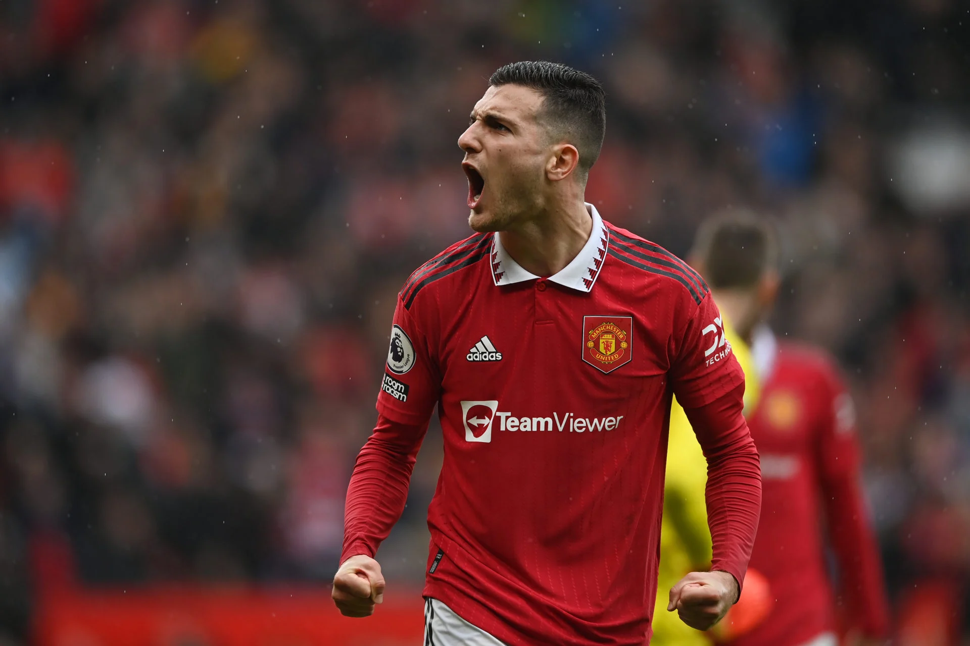 Me “djajtë” deri në vitin 2028, Dalot: Është një nder të luash për Manchester United