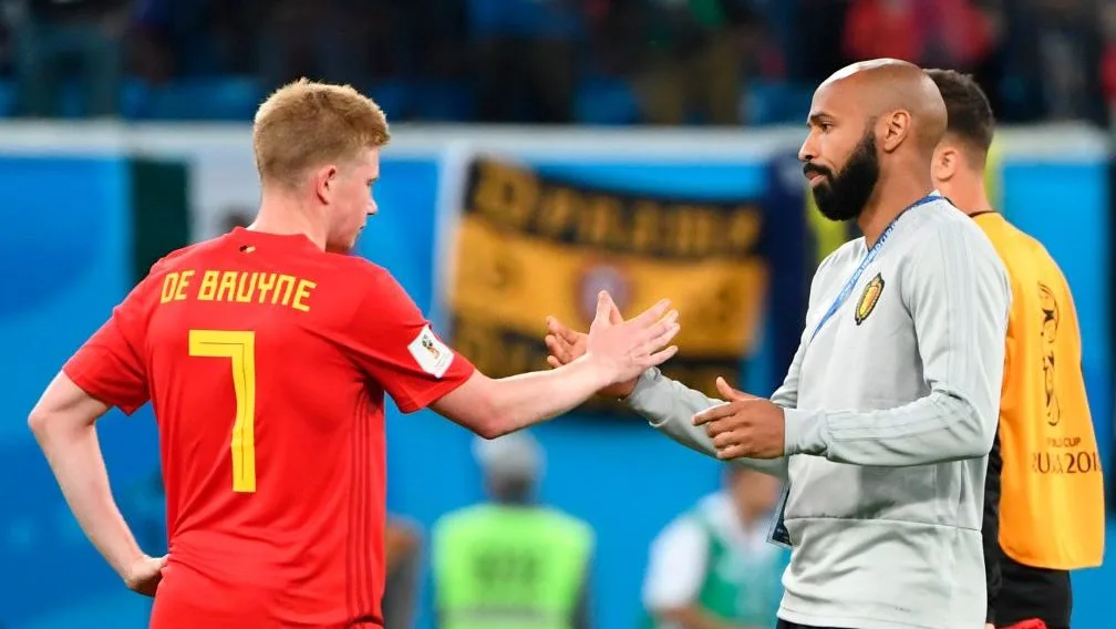 “Ai është nga një planet tjetër”, Henry: De Bruyne është lojtari më i zgjuar që kam parë ndonjëherë