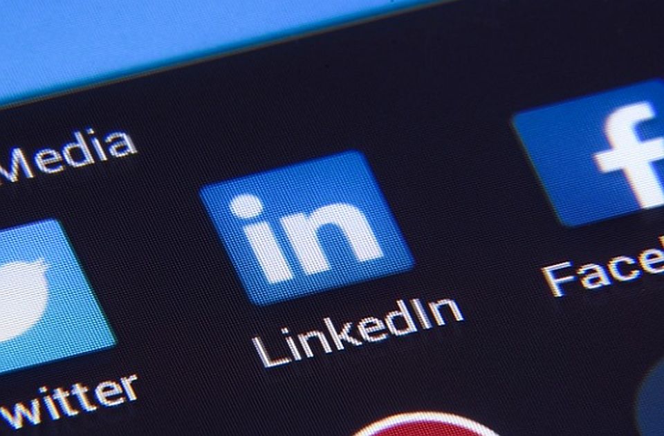 Linkedin pushon nga puna më shumë se 700 njerëz dhe mbyll aplikacionin në Kinë