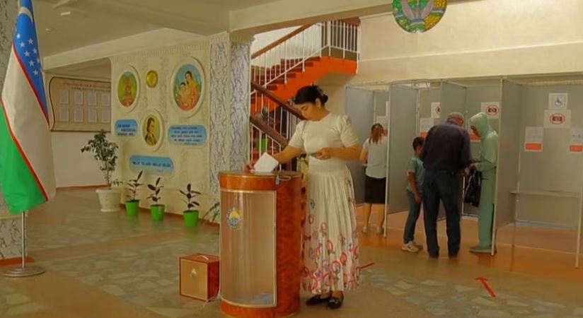 Lideri i Uzbekistanit fiton referendumin për zgjerim të kompetencave