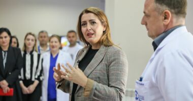 Manastirliu në Maternitetin “Koço Gliozheni”: Për herë të parë në spitalet publike mundësojmë riprodhimin e asistuar, investimi përfundon brenda këtij viti