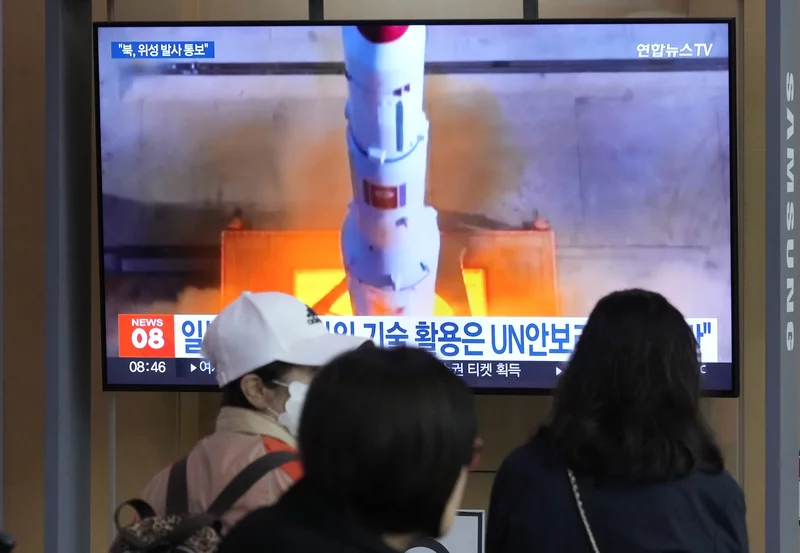 Koreja e Veriut përgatitet për të lëshuar satelitin, Japonia: Do të shkatërrojmë çdo raketë që hyn në territorin tonë!