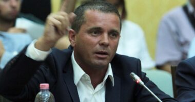 U qëllua me armë teksa lëvizte me makinë, ish deputeti socialist: Nuk kam konflikt me autorin