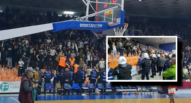 Ndërpritet finalja e basketbollit mes Tiranës dhe Besëlidhjes, tifozët lezhjanë godasin me sende të forta stolin bardheblu