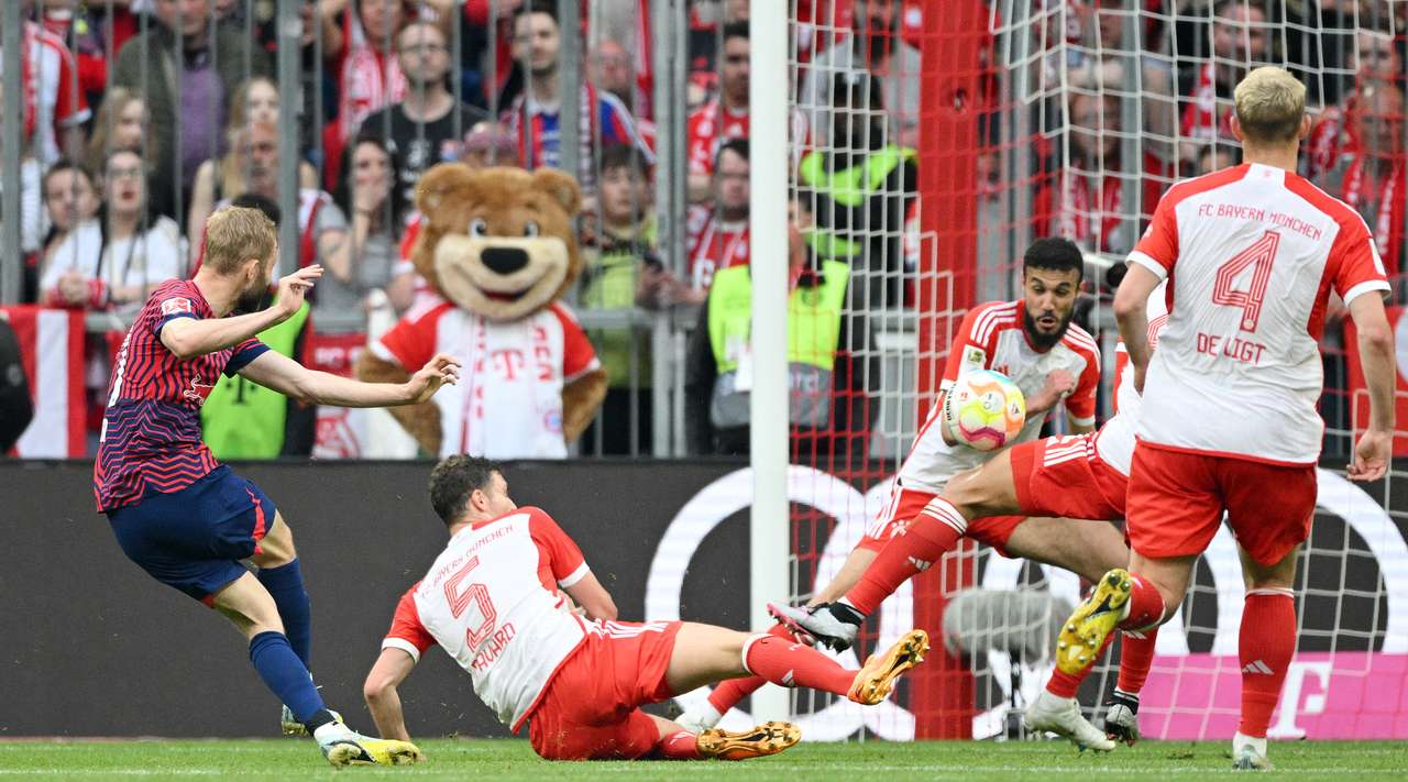 Bayern bën “vetëvrasje” ndaj Leipzig, Dortmund ka në dorë kampionatin