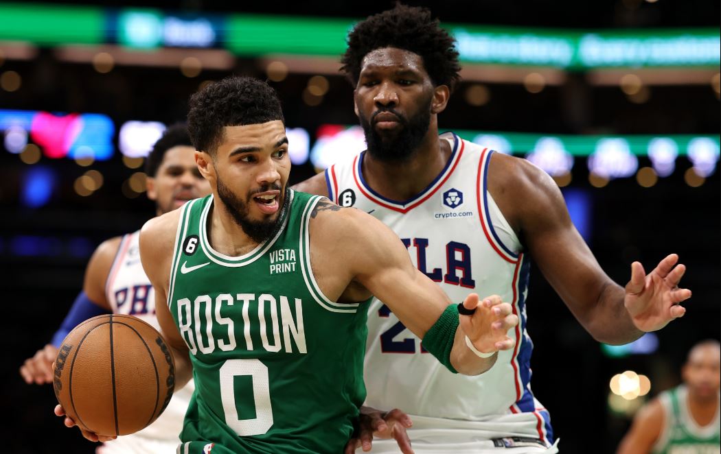 NBA: “TD Garden” dëshmon fitoren e Boston Celtics, barazohet seria e gjysmëfinaleve ndaj 76ers