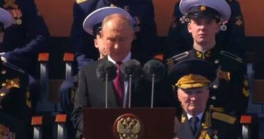 Putin nis fjalimin në Ditën e Fitores: Po mbrojmë sovranitetin e vendit tonë