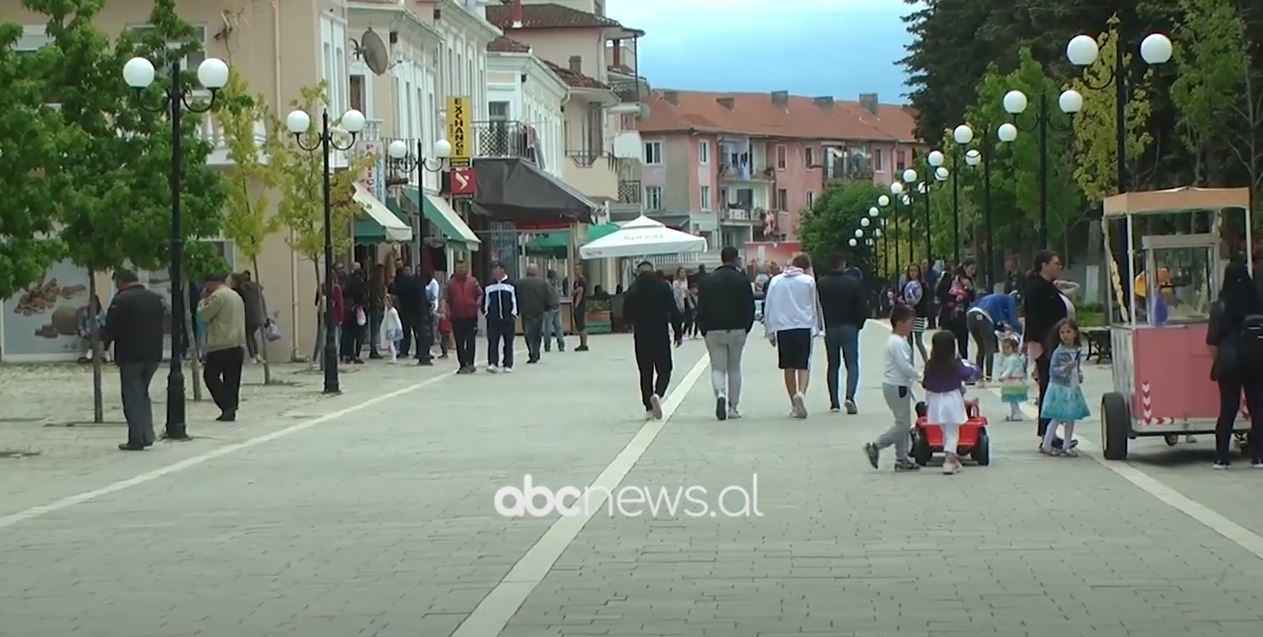 Devolli ‘rrjedh’ majtas pas tre dekadash, Duro i PS zgjidhet kryetar i bashkisë