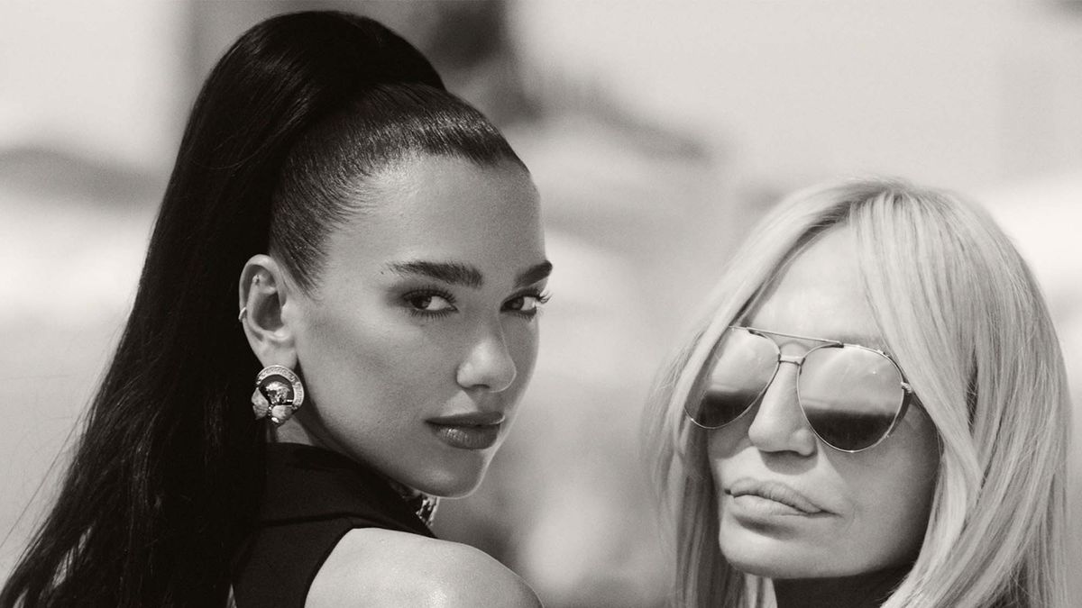 Dua Lipa zyrtarisht pjesë e modës, bashkon “forcat” me Donatella Versace