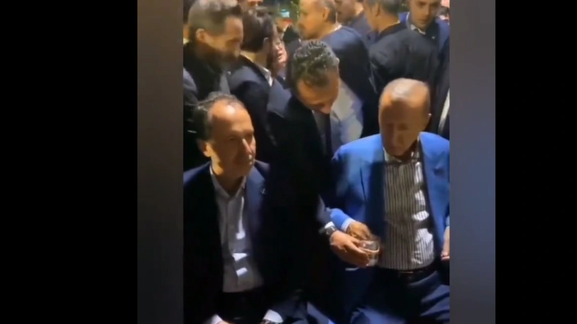 VIDEO/ Erdogan nuk i beson as truprojës së tij për të pirë ujë