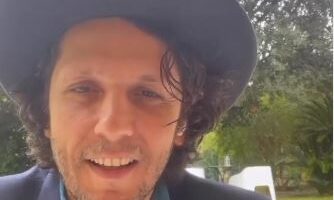 VIDEO / Ermal Meta në krah të Veliajt: Tirana ka nevojë për ty, nuk kam njohur njeri më punëtor