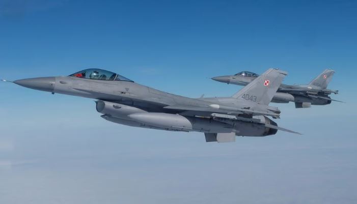 Rusia: Furnizimi i Ukrainës me avionë F-16 do të sjellë rreziqe “kolosale” për Perëndimin