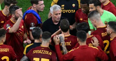 VIDEO/ Bëhen gati “strategjitë” e fundit, fati i finales shkon në “duart” e penalltive