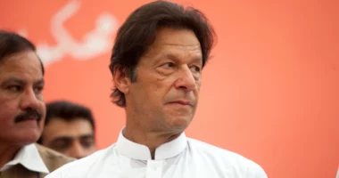 Ish-kryeministri Khan në paraburgim, protestat e dhunshme në Pakistan