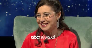 Rrëfehet violinistja Ina Kosturi: Kam bërë 16 vite shkollë, nuk mund ta kuptoj dot jetën pa muzikë