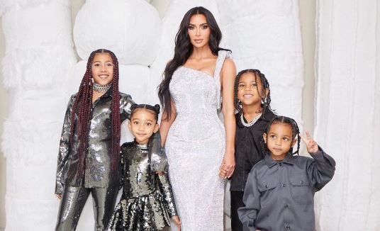 Kim Kardashian zbulon dhuratat që i jep fëmijëve çdo vit për ditëlindje: Një ditë do t’i vlerësojnë