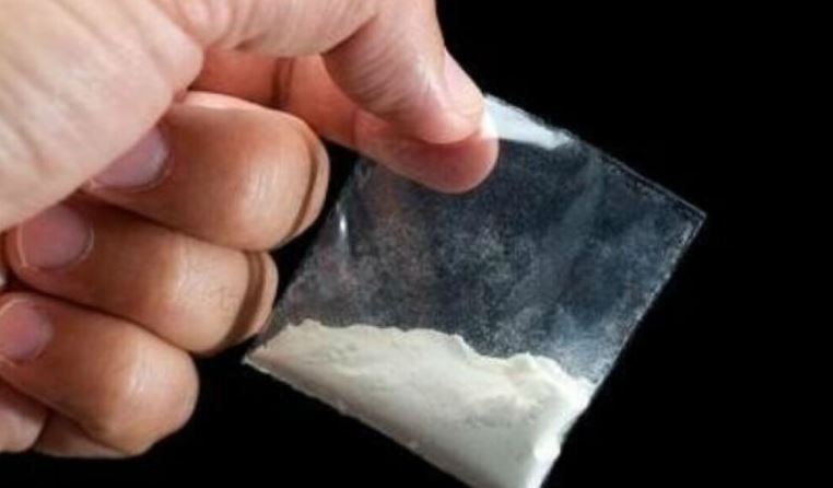 Shisnin drogë, arrestohet shqiptari dhe bashkëpuntori i tij në Athinë