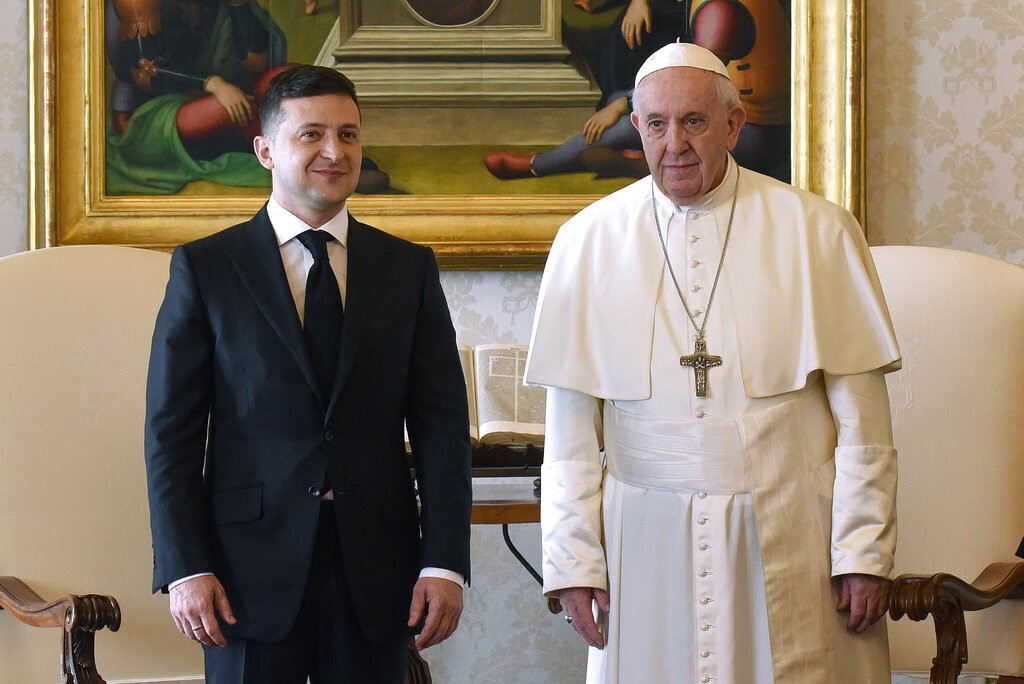 Zelensky do të takohet me Papa Françeskun të shtunën