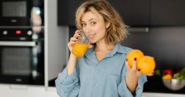 Këto janë lëngjet më të shëndetshme për humbje peshe