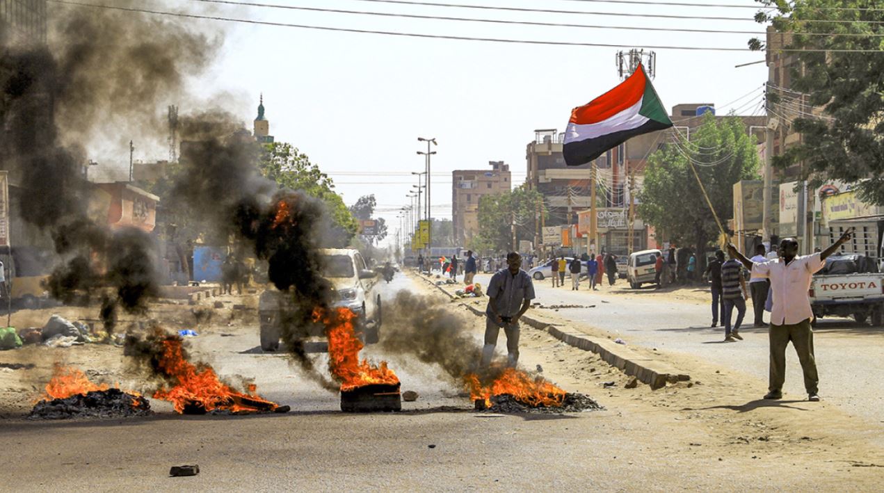 Luftimet në Sudan/ Palët bien dakord për një armëpushim 7 ditor