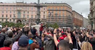 Tifozët e Milanit “pushtojnë” rrugët e Milanos dhe ofendojnë Çalhanoglu