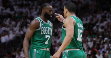 NBA: Fiton Boston, shtyhet festa e Miami Heat