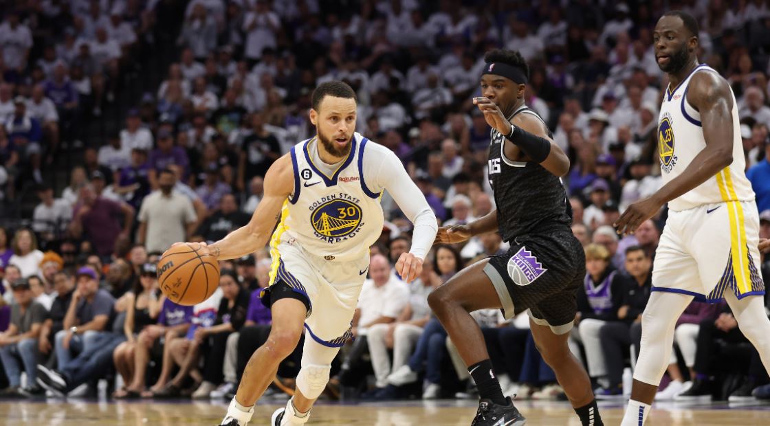 NBA: Golden State siguron biletën për në gjysmëfinale