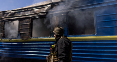 Bombardimet ruse në Kherson/ Shkon në 23 numri i viktimave, 46 të plagosur, mes tyre 2 fëmijë