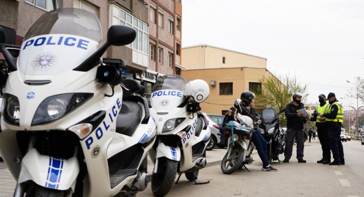 Kosovë/ Sherr për një parking, dy të lënduar në Ferizaj