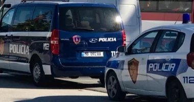 Hapi zyrë pasi doli nga burgu/ U premtonte biznesmenëve tendera në ministri, si ra sërish në pranga 39-vjeçari?