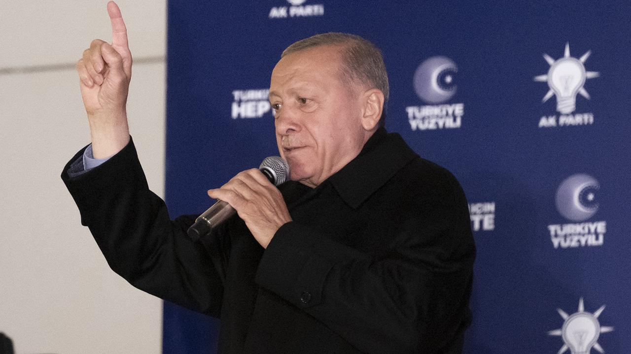 Erdogan: Do të luftojmë për të ndërtuar një Turqi të madhe dhe të fuqishme