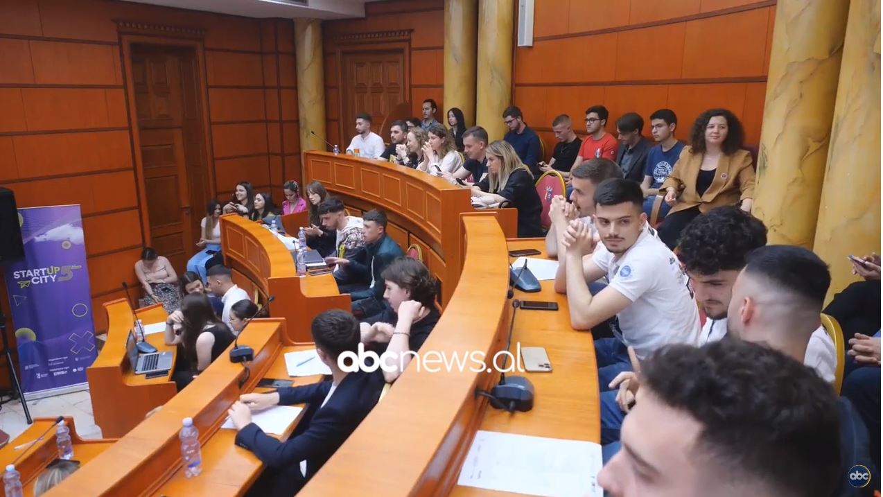 Promovohen idetë e të rinjve, Universiteti Metropolitan Tirana organizon “start up city”