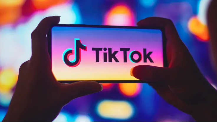 Tiktok prezanton chatbotin të quajtur “Tako”