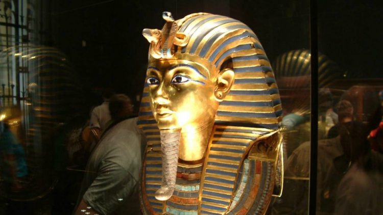 Shkencëtarët “ringjallën” faraonin, zbuloni si dukej Tutankhamun