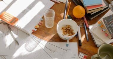 5 ushqime që stimulojnë kujtesën dhe ju ndihmojnë të përqendroheni